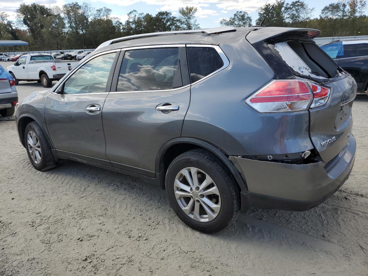 2015 Nissan Rogue VIN KNMAT2MV5FP549626 Copart auction photo, rear end damage thumbnail 2