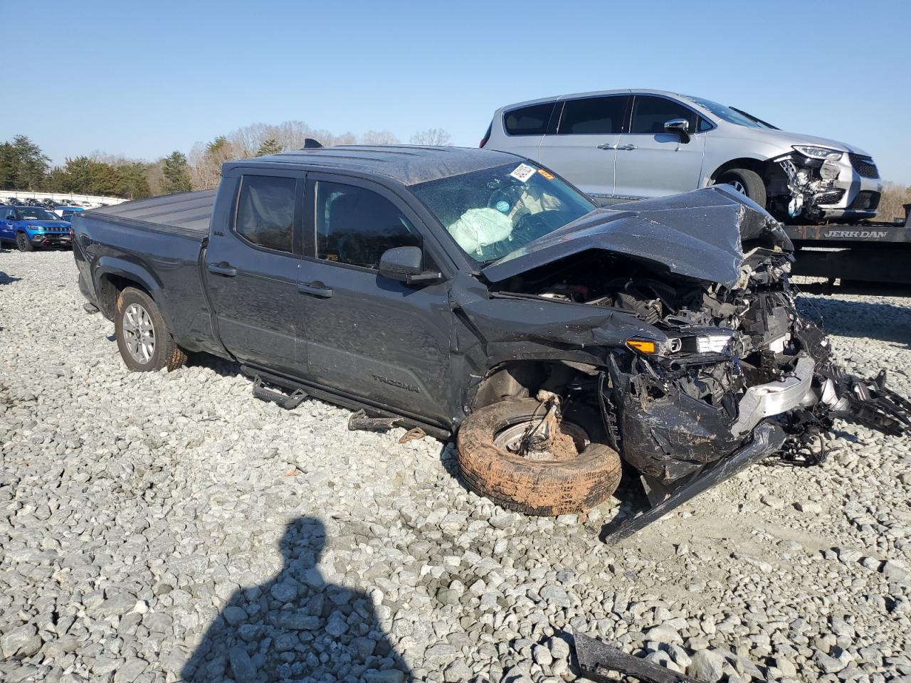 2024 Toyota Tacoma VIN 3TYLB5JN6RT035638 Copart auction photo, front end damage thumbnail 4