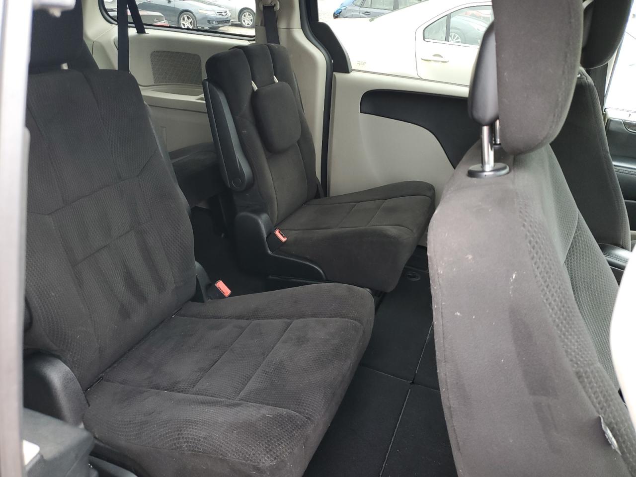 2012 Dodge Caravan VIN 2C4RDGCG9CR231146 Copart auction photo, minor dent/scratches damage thumbnail 11