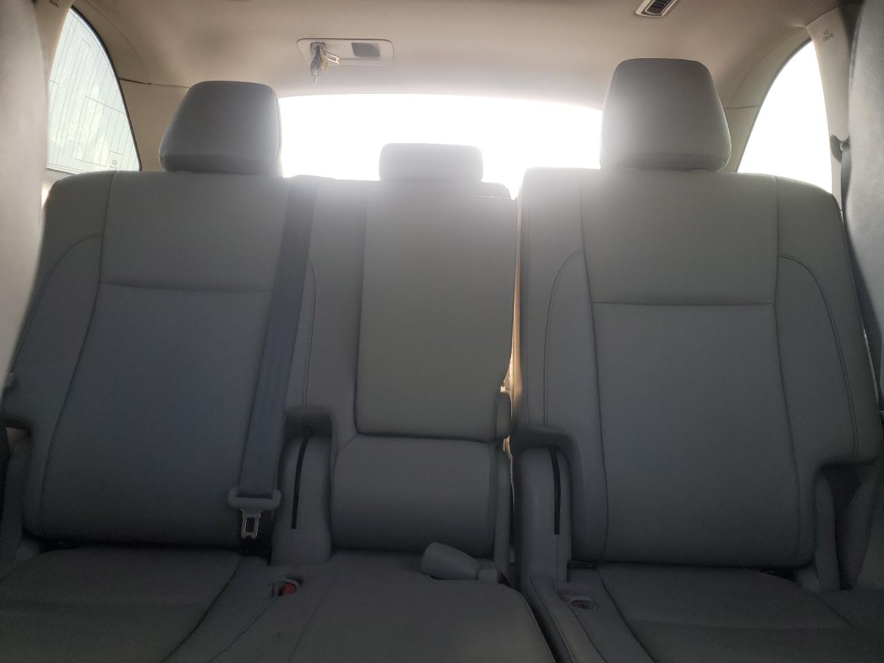 2019 Toyota Highlander VIN 5TDJZRFH1KS612669 Copart auction photo, front end / rear end damage thumbnail 10