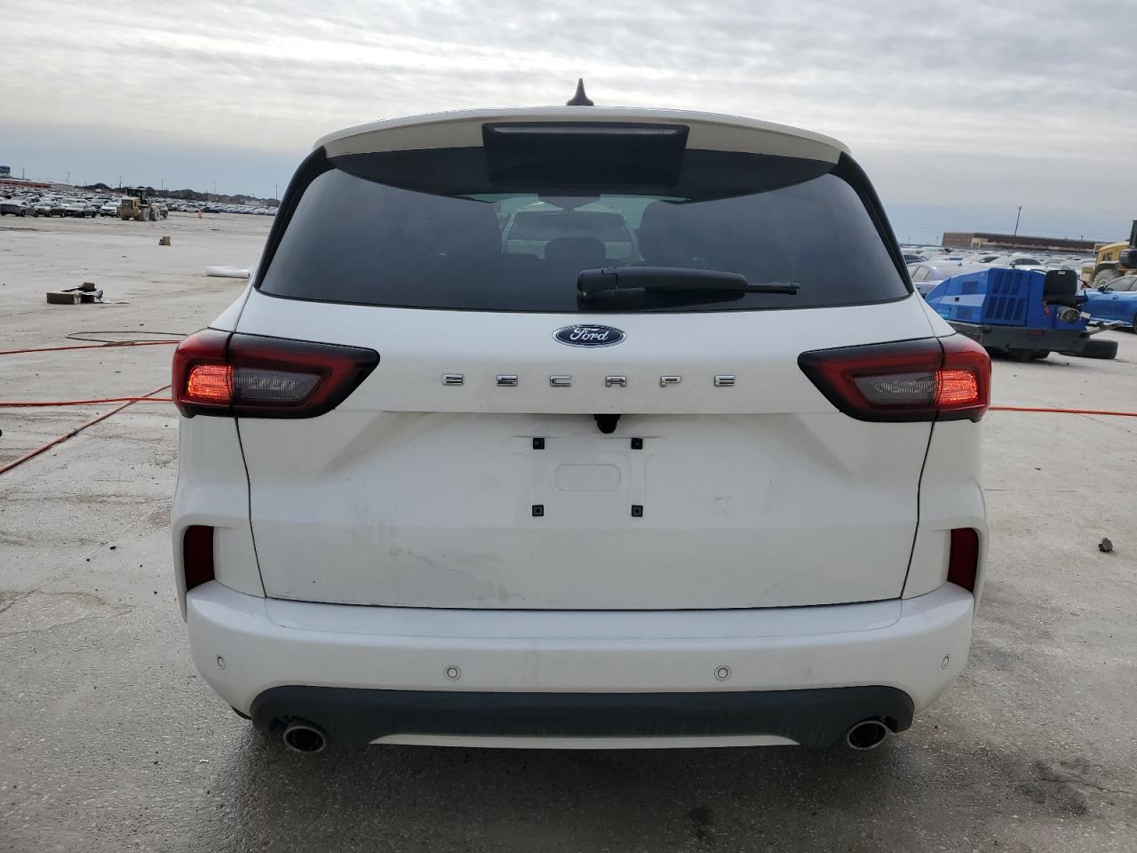 2023 Ford Escape VIN 1FMCU0MN5PUA86881 Copart auction photo, front end / minor dent/scratches damage thumbnail 6