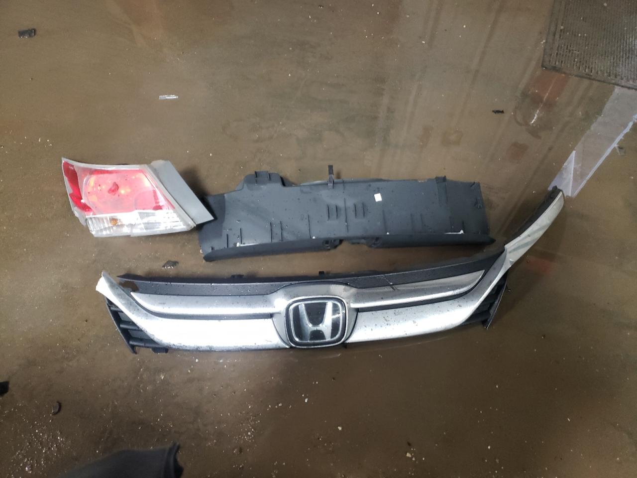 2010 Honda Accord VIN 1HGCP2F30AA187596 Copart auction photo, rear end damage thumbnail 12
