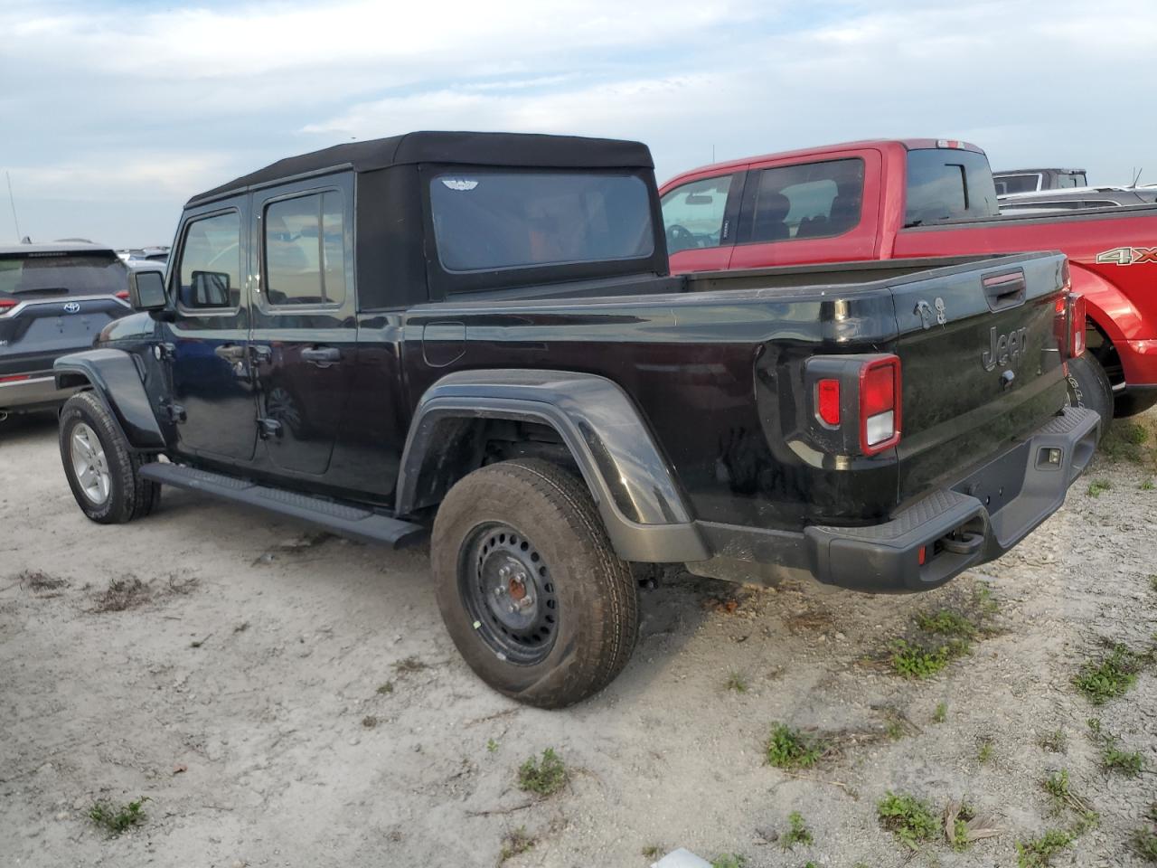 2021 Jeep Gladiator VIN 1C6JJTAG1ML546655 Copart auction photo, water/flood damage thumbnail 2