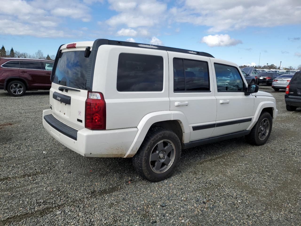 2007 Jeep Commander VIN 1J8HG48P57C601039 Copart auction photo, side / rear end damage thumbnail 3