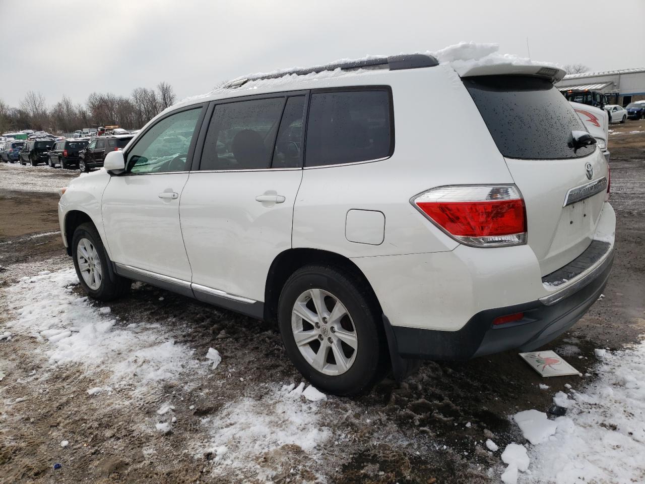 2013 Toyota Highlander VIN 5TDBK3EH8DS259907 Copart auction photo, front end damage thumbnail 2