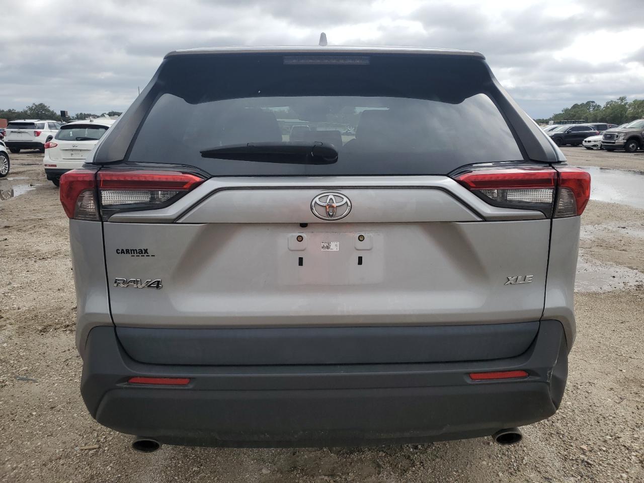 2021 Toyota RAV 4 VIN 2T3W1RFV2MC114678 Copart auction photo, side damage thumbnail 6