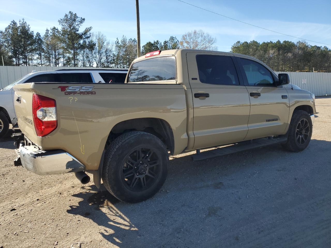 2019 Toyota Tundra VIN 5TFEY5F12KX253388 Copart auction photo, front end / rear end damage thumbnail 3
