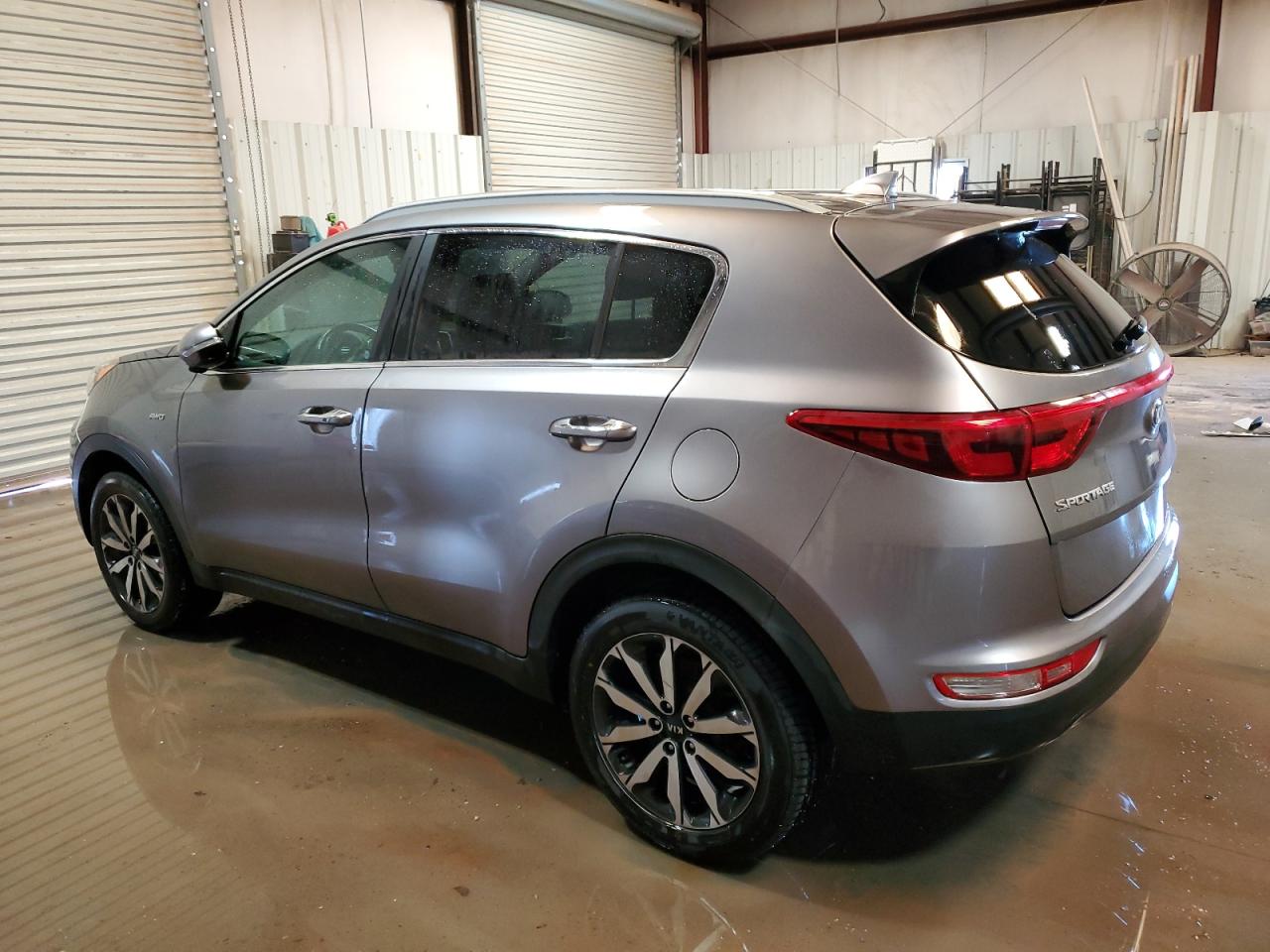 2019 KIA Sportage VIN KNDPNCAC5K7548046 Copart auction photo, hail damage thumbnail 2
