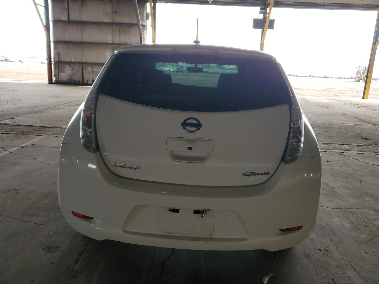 2015 Nissan Leaf VIN 1N4AZ0CP3FC318873 Copart auction photo, front end damage thumbnail 6