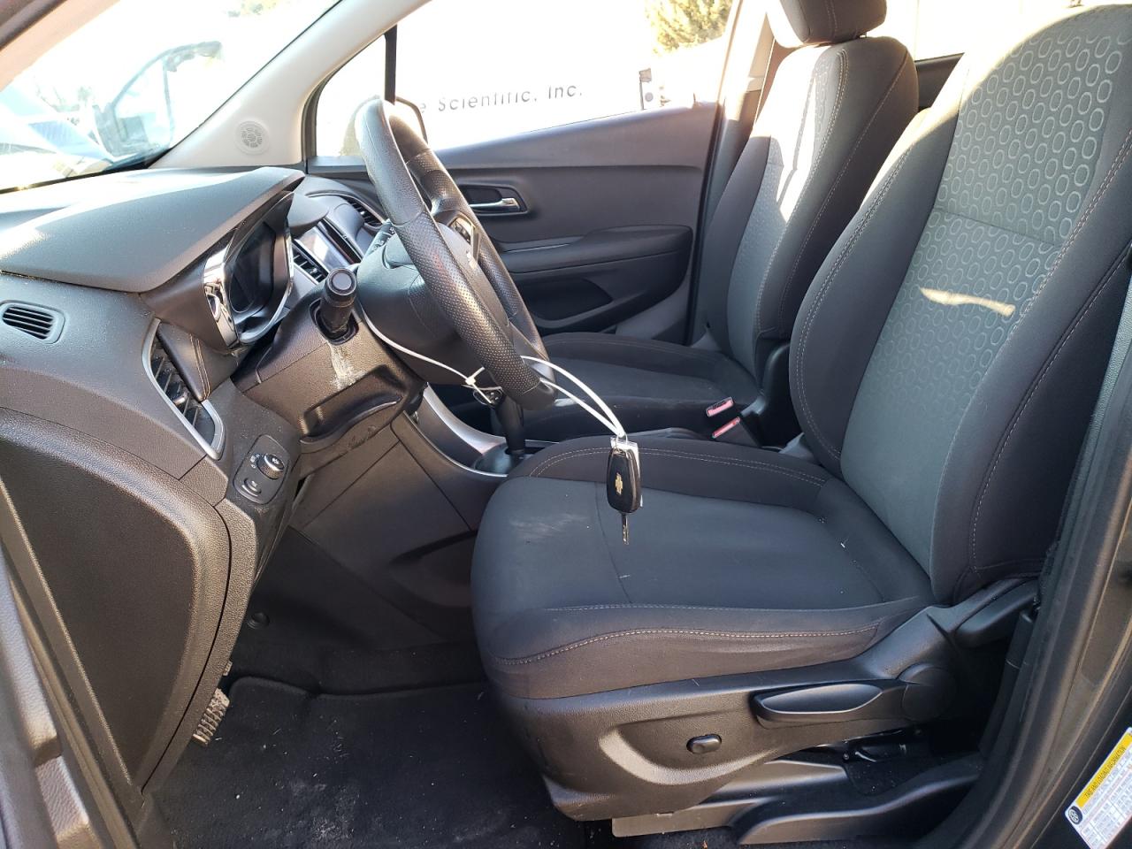 2020 Chevrolet Trax VIN 3GNCJNSBXLL156065 Copart auction photo, rear end / minor dent/scratches damage thumbnail 7