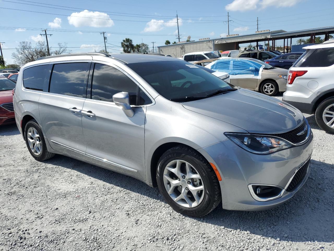 2017 Chrysler Pacifica VIN 2C4RC1BG1HR708418 Copart auction photo, undercarriage damage thumbnail 4