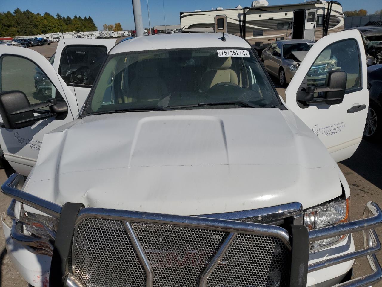 2010 GMC Sierra VIN 1GT4K0B68AF123296 Copart auction photo, front end / minor dent/scratches damage thumbnail 11