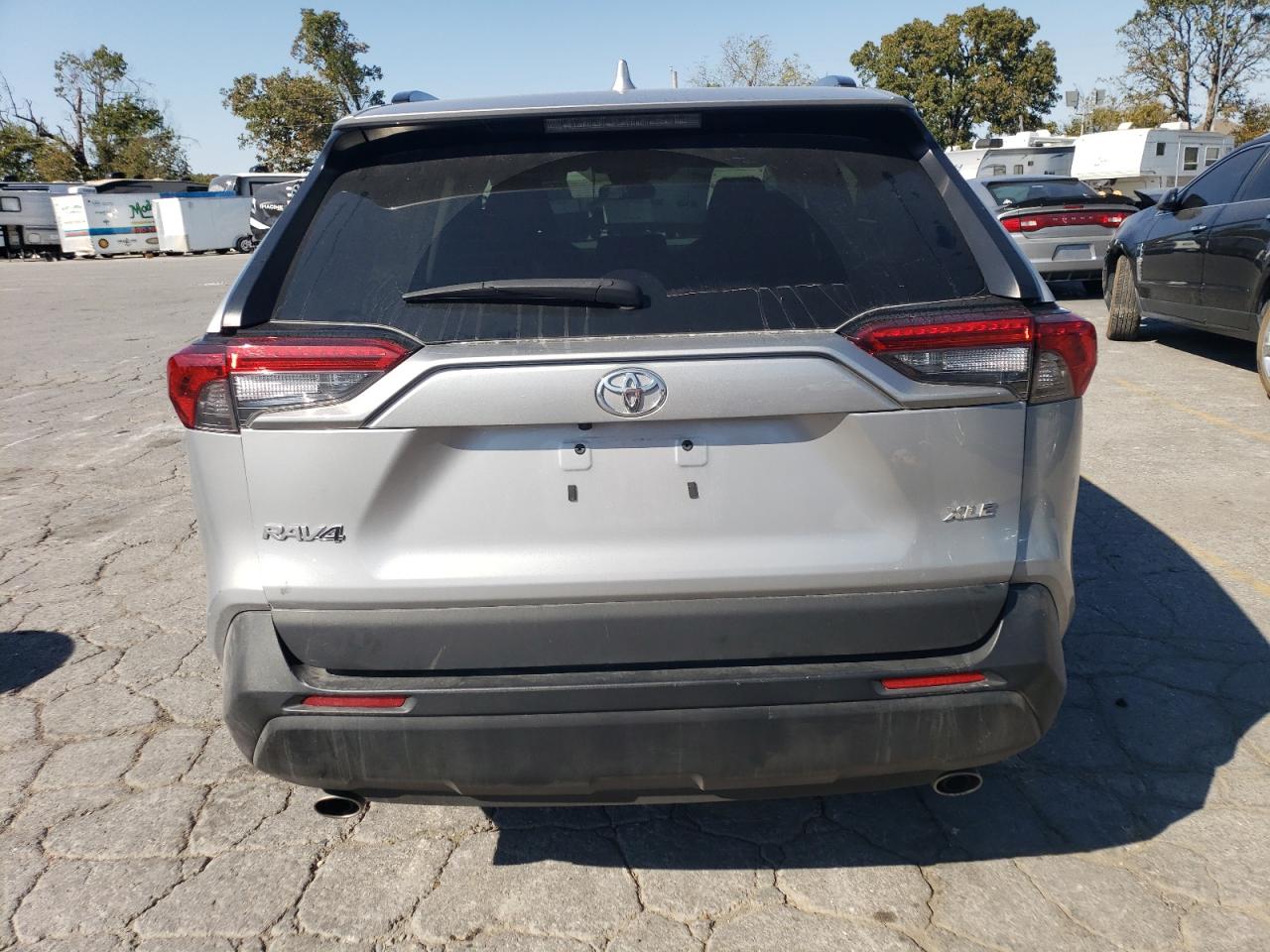 2022 Toyota RAV 4 VIN 2T3W1RFV5NW227167 Copart auction photo, front end damage thumbnail 6