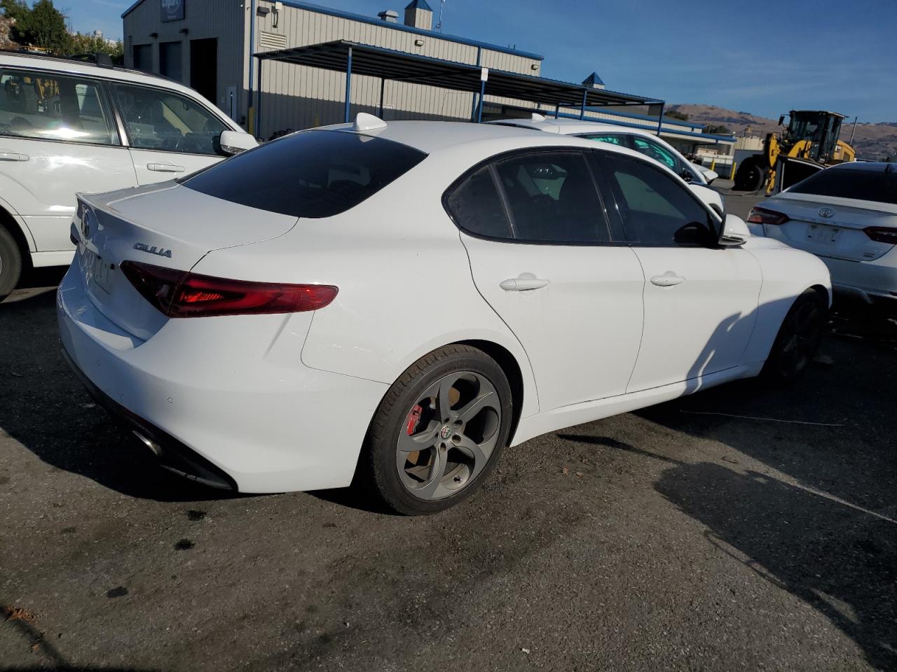 2018 Alfa Romeo Giulia VIN ZARFAEBN3J7566343 Copart auction photo, front end / side damage thumbnail 3