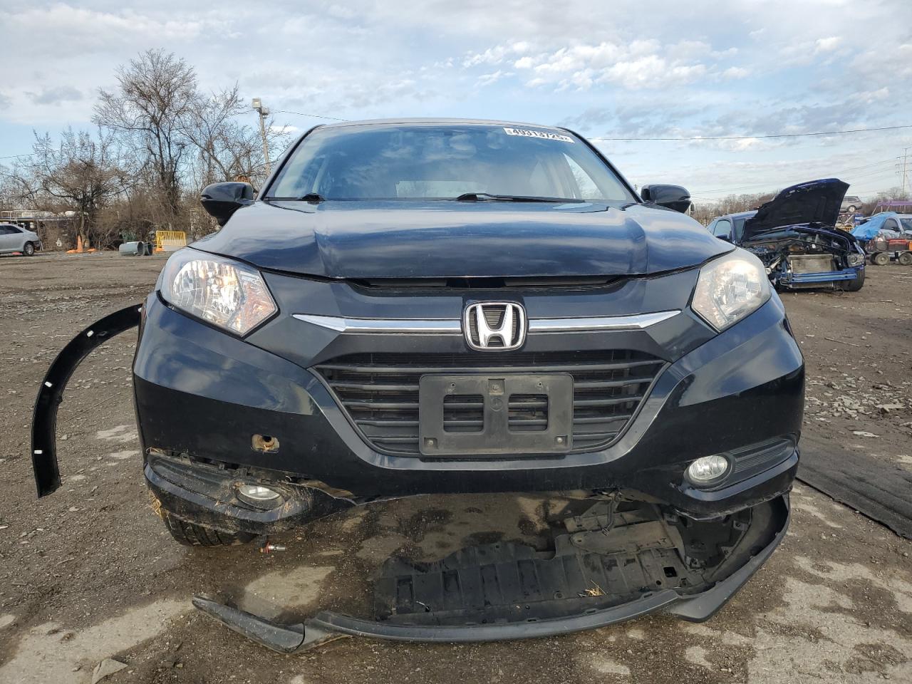 2016 Honda HR-V VIN 3CZRU6H52GM729875 Copart auction photo, front end / minor dent/scratches damage thumbnail 5