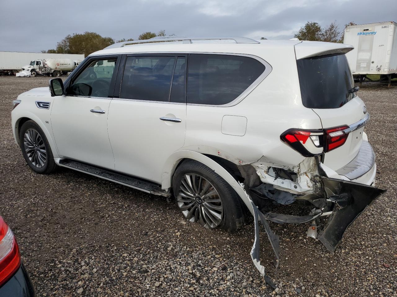 2018 Infiniti QX80 VIN JN8AZ2NF1J9660004 Copart auction photo, rear end / undercarriage damage thumbnail 2