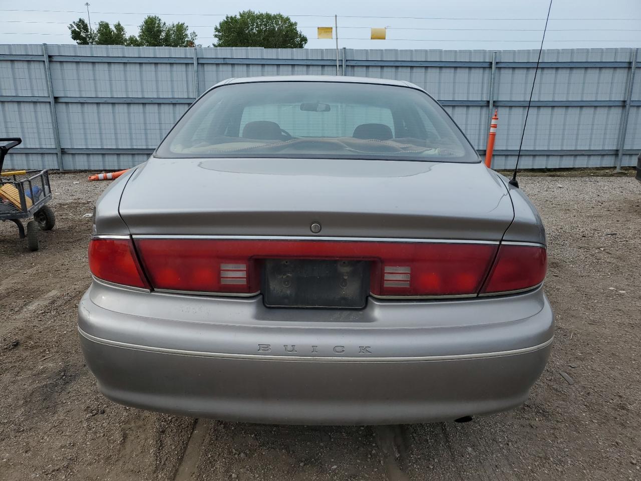 1998 Buick Century VIN 2G4WS52MXW1533645 Copart auction photo, front end / rear end damage thumbnail 6