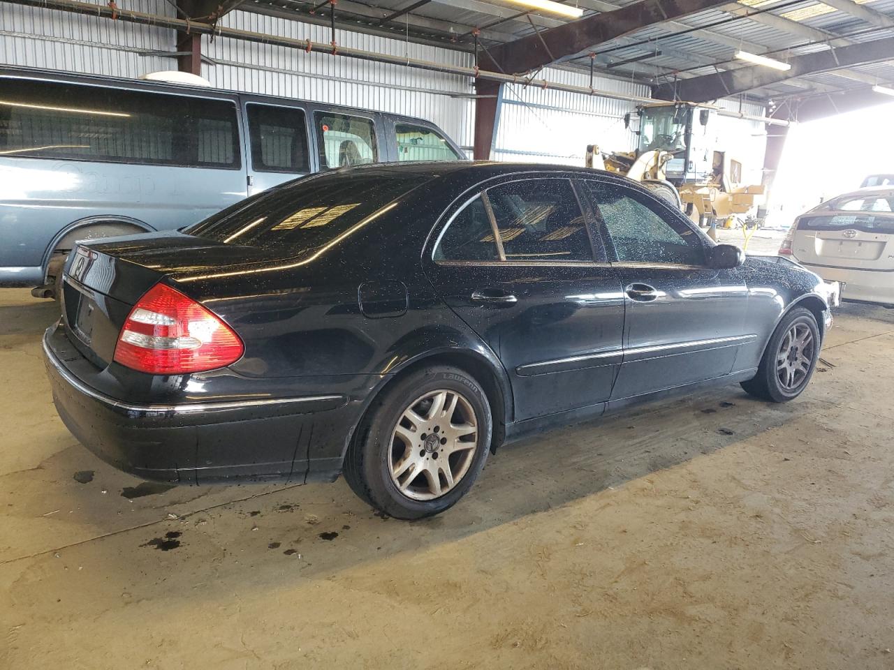 2005 Mercedes-Benz E-klasse VIN WDBUF65JX5A606863 Copart auction photo, front end damage thumbnail 3