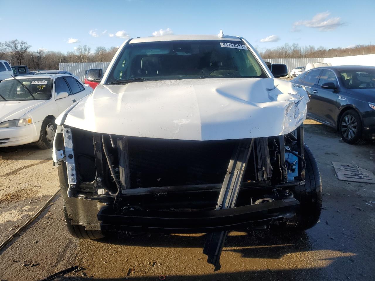 2019 Chevrolet Suburban VIN 1GNSKHKC0KR253379 Copart auction photo, front end / side damage thumbnail 5