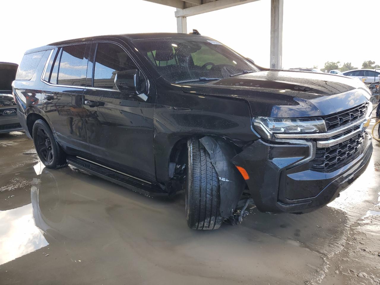 2021 Chevrolet Tahoe VIN 1GNSCLED5MR291598 Copart auction photo, front end / minor dent/scratches damage thumbnail 4