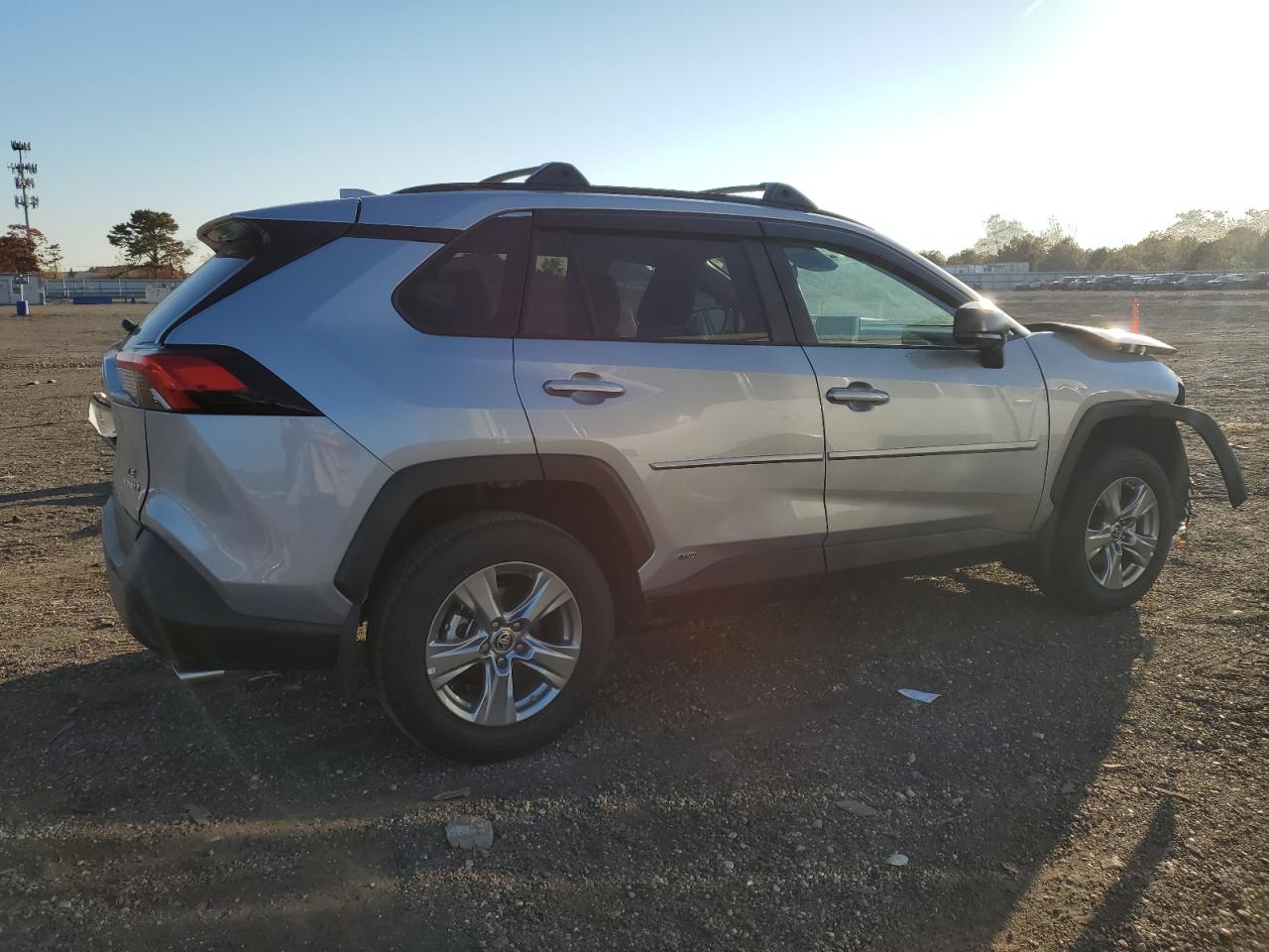2024 Toyota RAV 4 VIN 2T3LWRFV6RW202918 Copart auction photo, front end / minor dent/scratches damage thumbnail 3