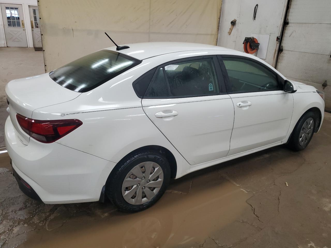 2020 KIA Rio VIN 3KPA24AD9LE330142 Copart auction photo, side / minor dent/scratches damage thumbnail 3