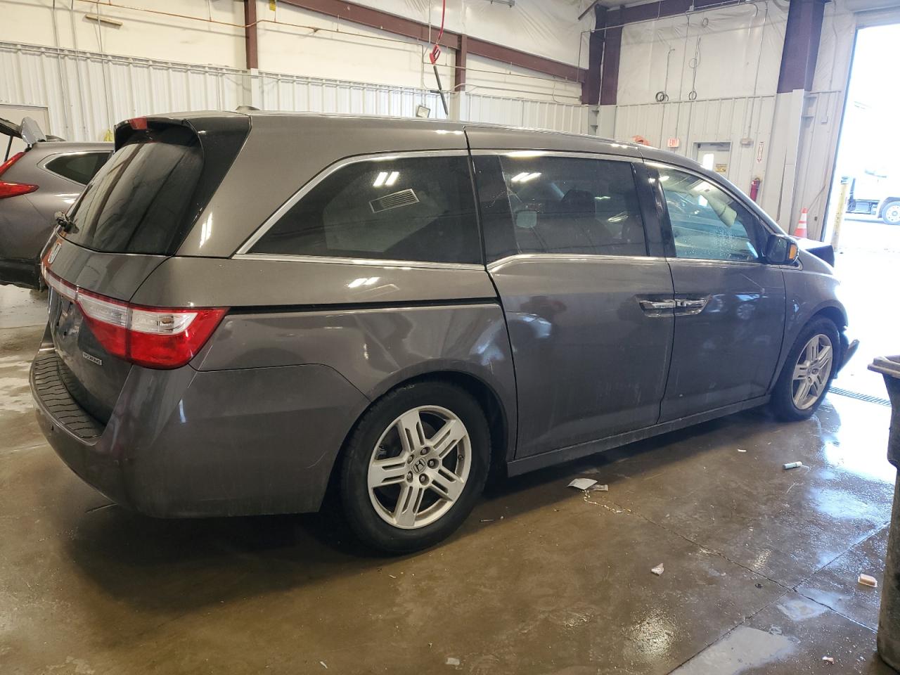 2013 Honda Odyssey VIN 5FNRL5H90DB022473 Copart auction photo, front end damage thumbnail 3