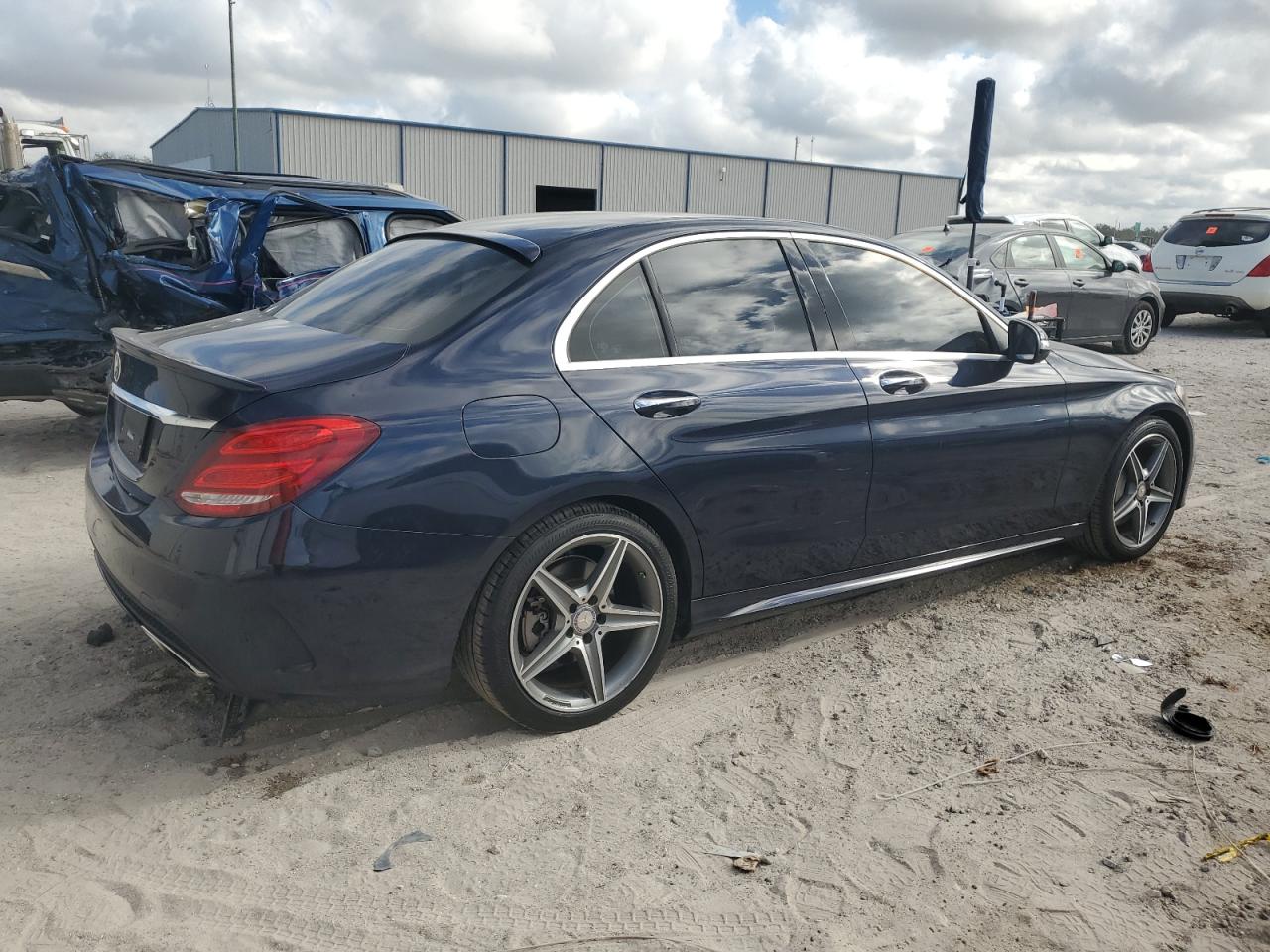 2015 Mercedes-Benz C-klasse VIN 55SWF4JB4FU046620 Copart auction photo, normal wear damage thumbnail 3