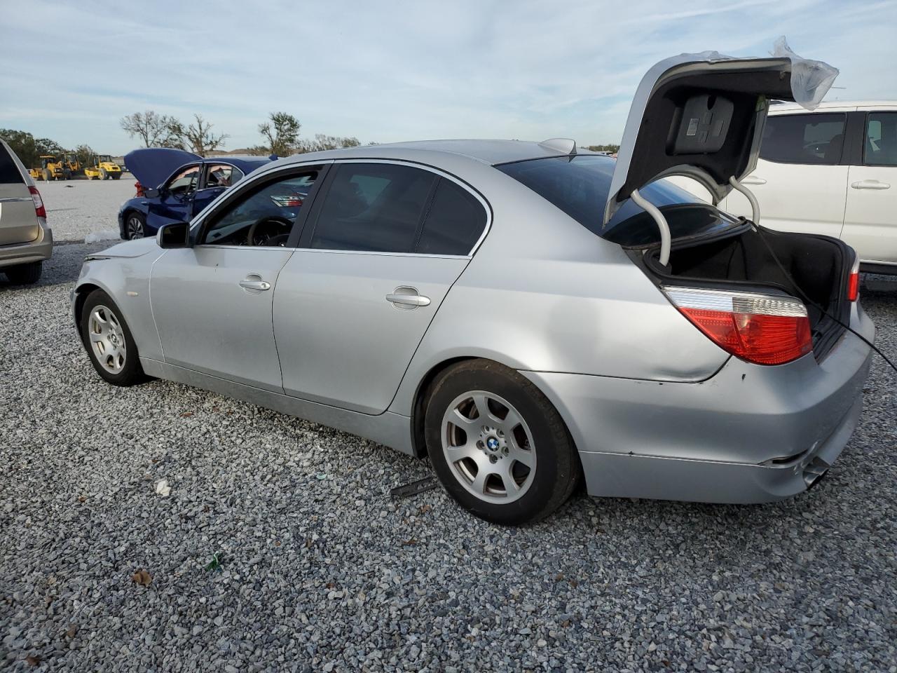 2004 BMW 5er VIN WBANA53584B848352 Copart auction photo, all over damage thumbnail 2
