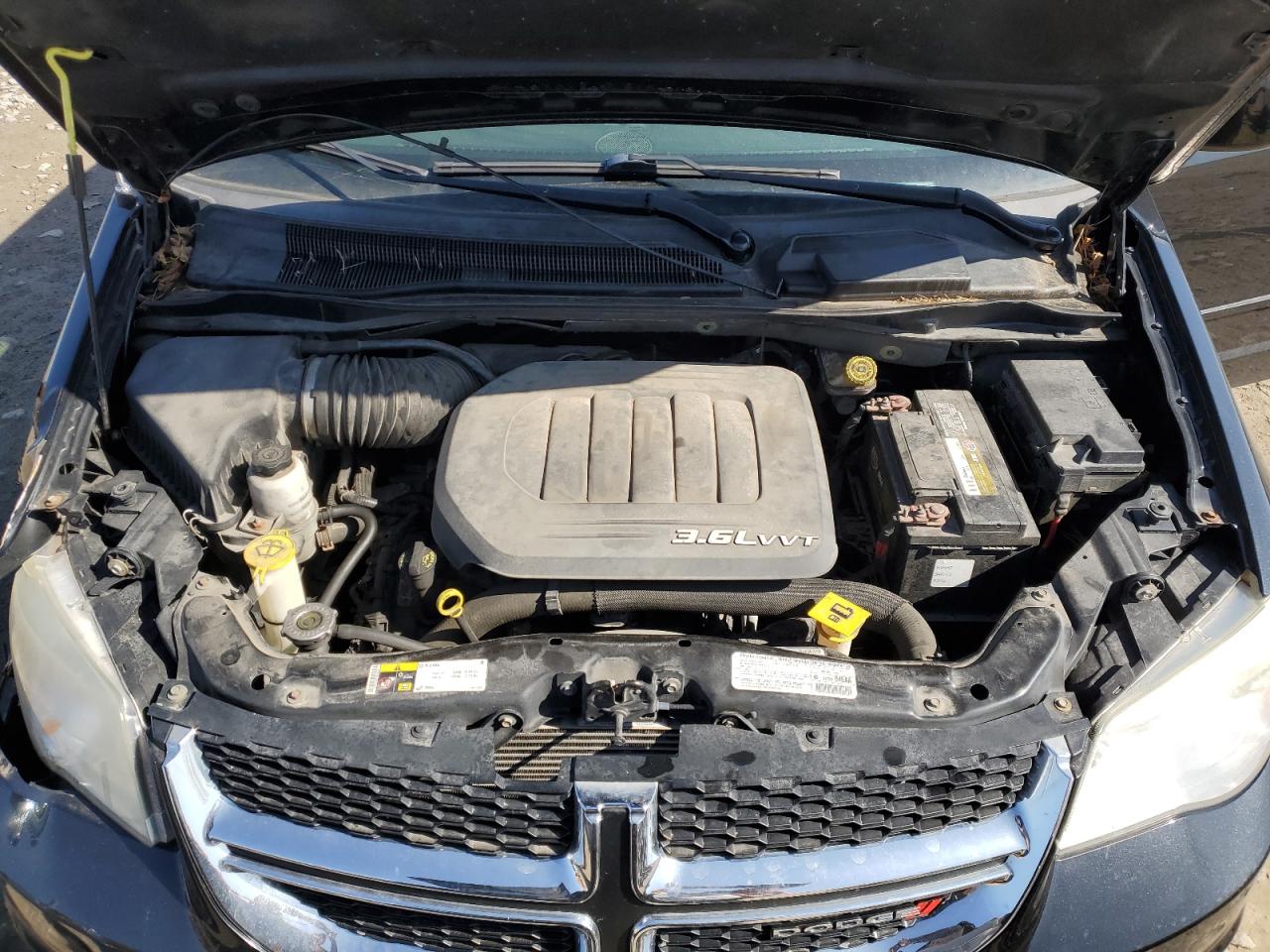 2013 Dodge Caravan VIN 2C4RDGCG0DR655042 Copart auction photo, front end / side damage thumbnail 12
