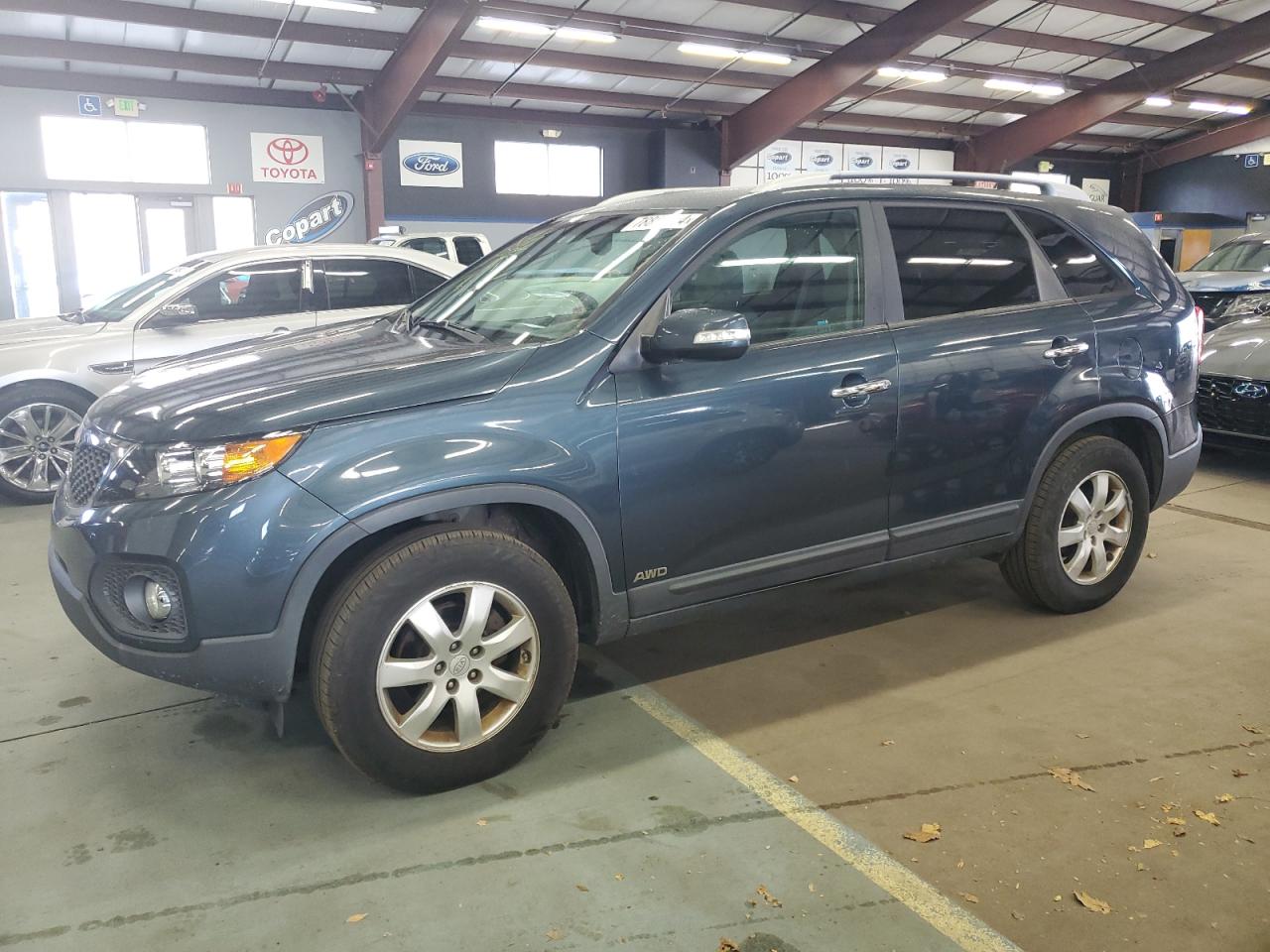 2011 KIA Sorento VIN 5XYKTDA14BG053960