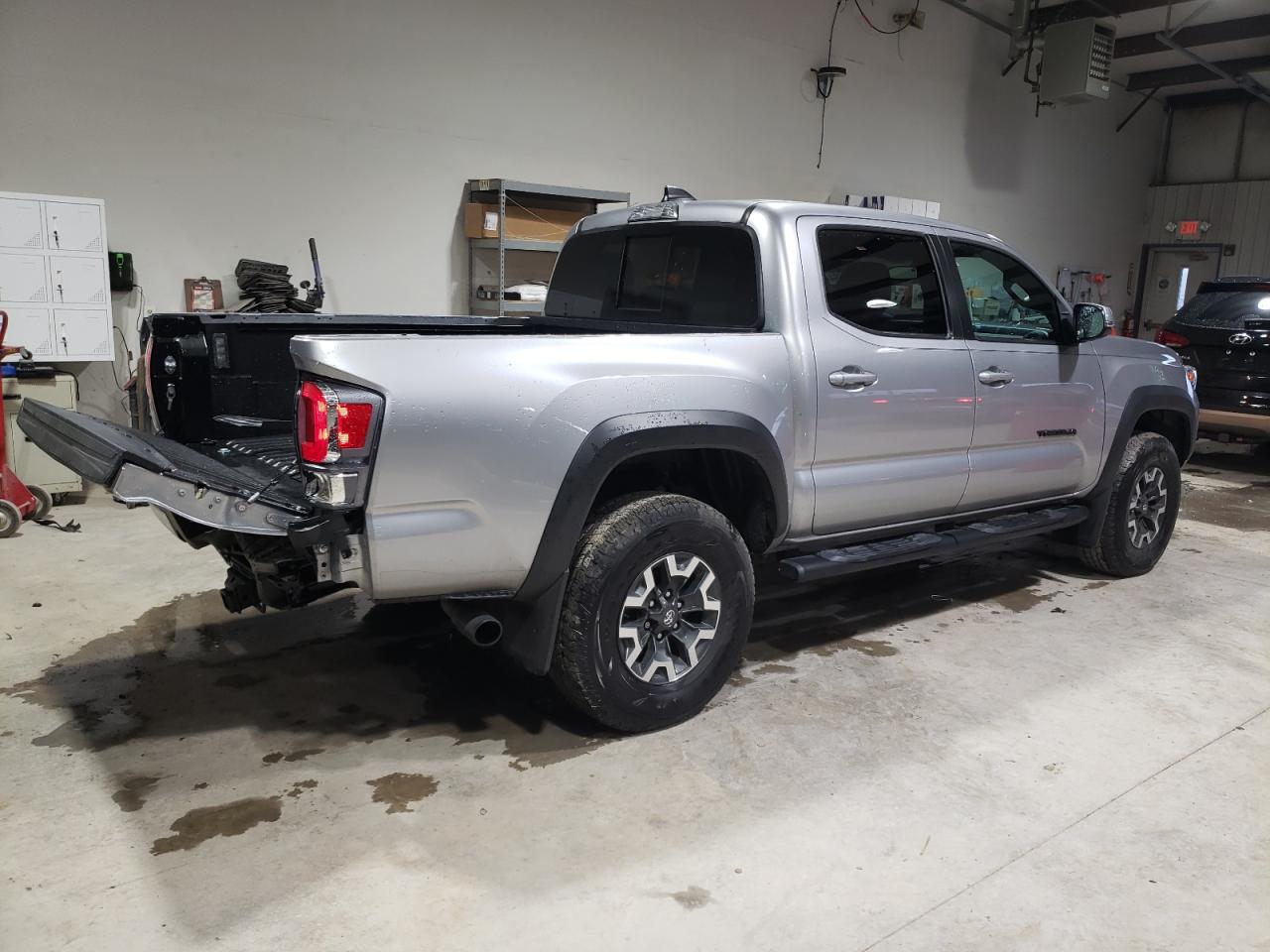2021 Toyota Tacoma VIN 3TYCZ5AN7MT023700 Copart auction photo, rear end damage thumbnail 3
