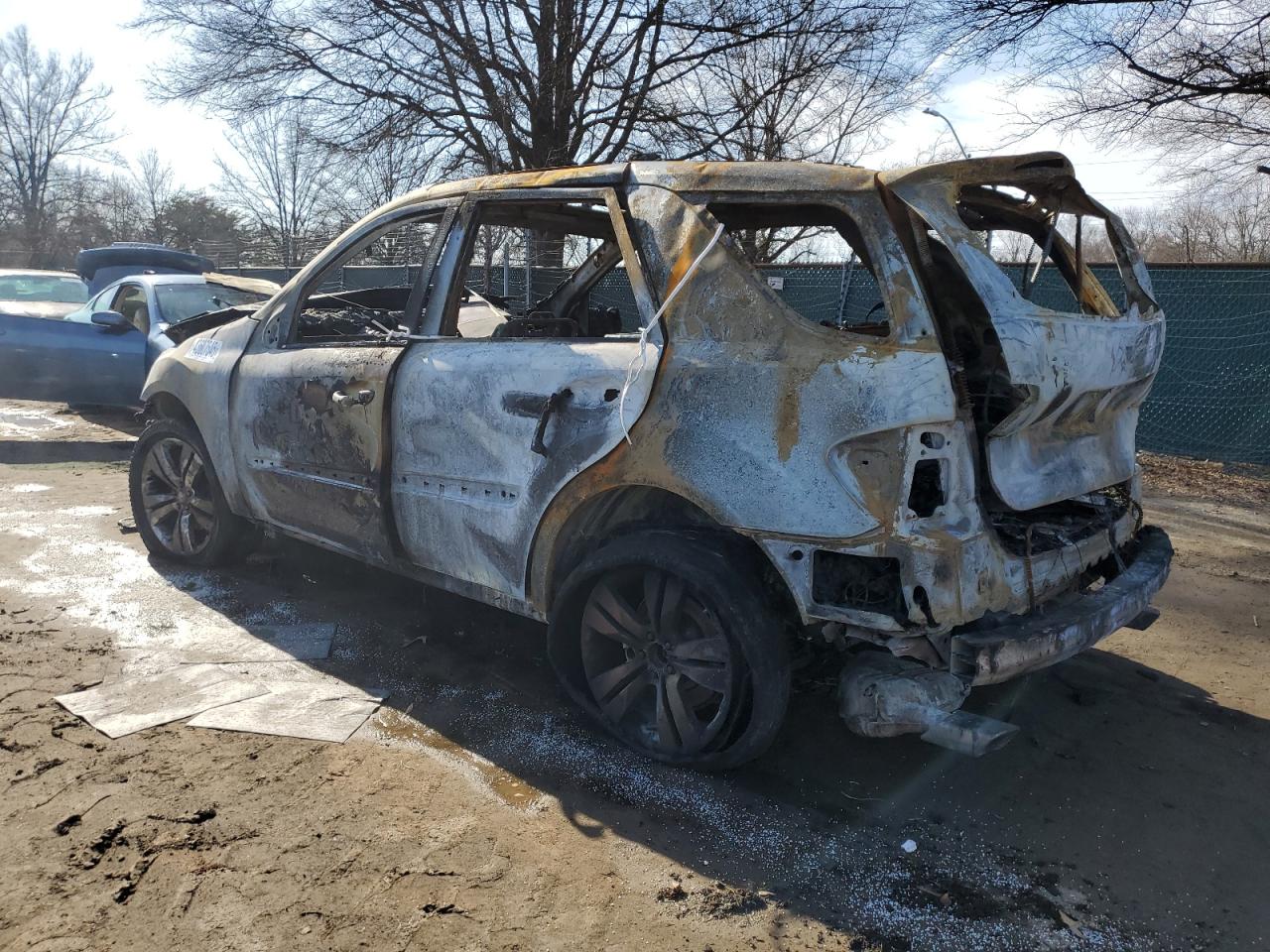 2011 Mercedes-Benz M-klasse VIN 4JGBB8GB7BA686927 Copart auction photo, burn damage thumbnail 2
