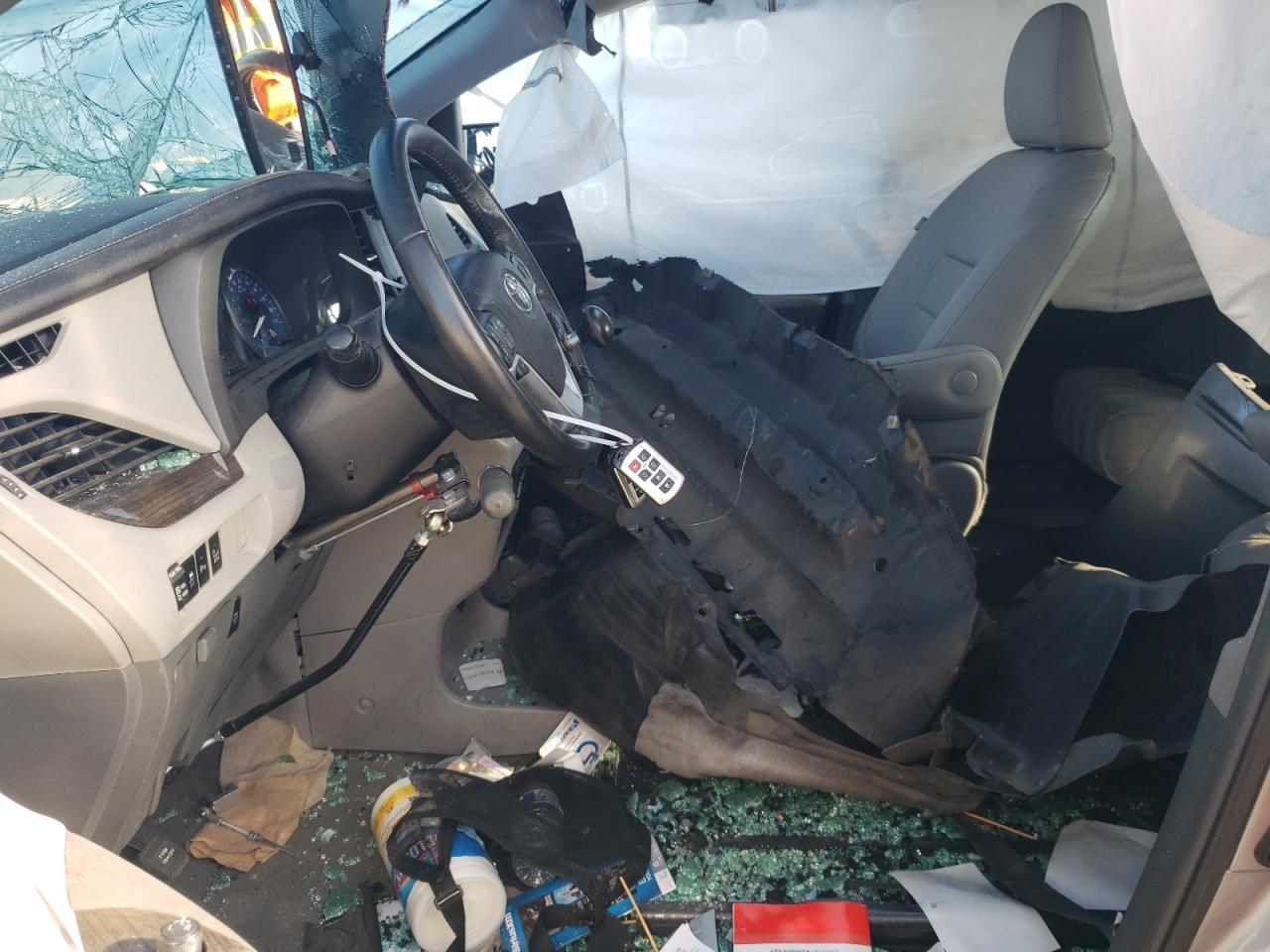 2016 Toyota Sienna VIN 5TDYK3DC2GS764040 Copart auction photo, all over damage thumbnail 7