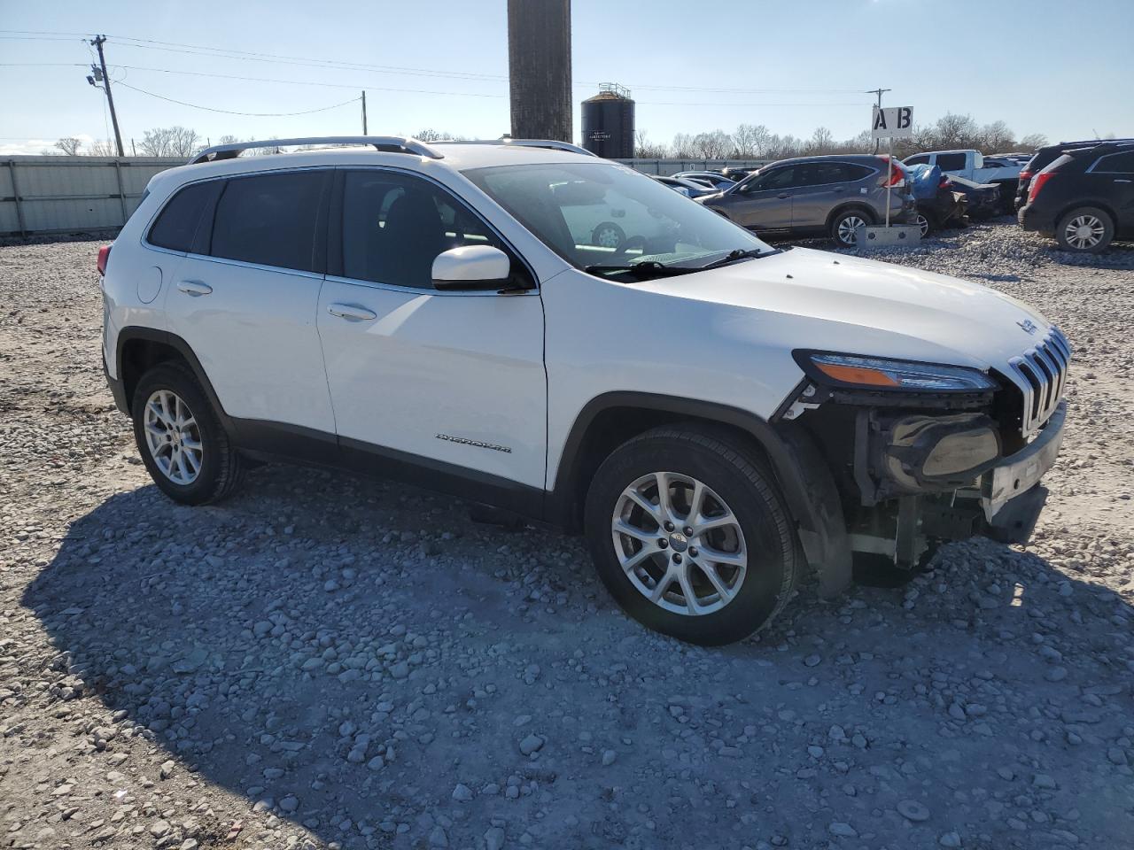 2017 Jeep Grand Cherokee VIN 1C4PJMCB5HW612994 Copart auction photo, front end / side damage thumbnail 4