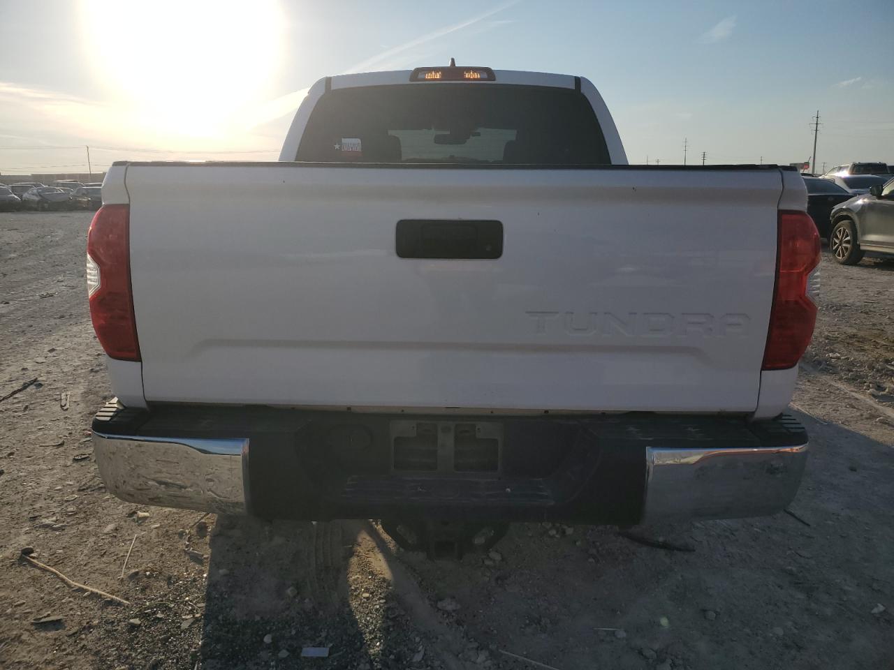 2020 Toyota Tundra VIN 5TFDY5F17LX885168 Copart auction photo, front end / side damage thumbnail 6