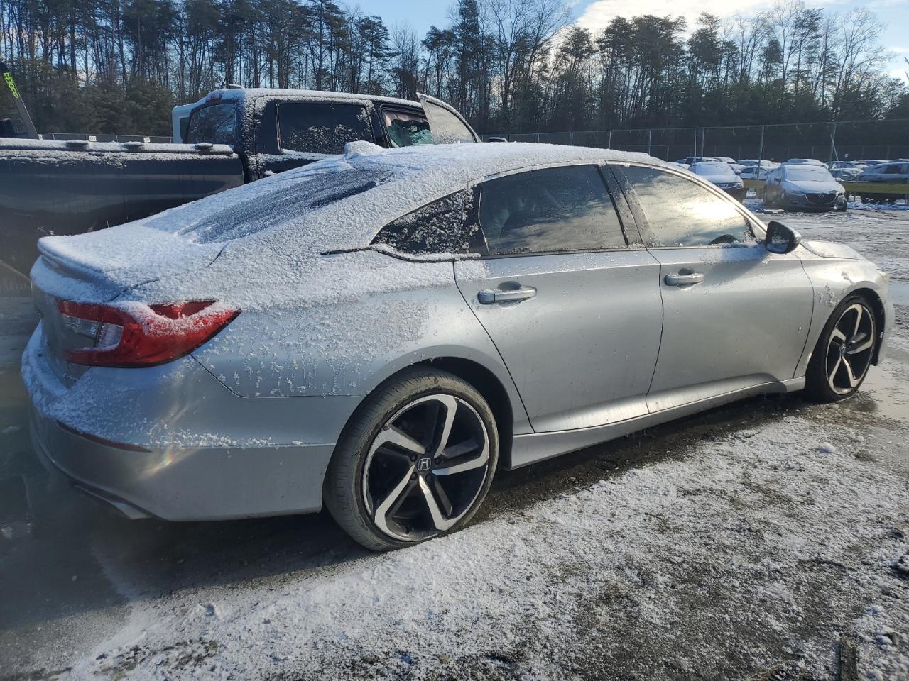 2020 Honda Accord VIN 1HGCV1F32LA068869 Copart auction photo, front end damage thumbnail 3