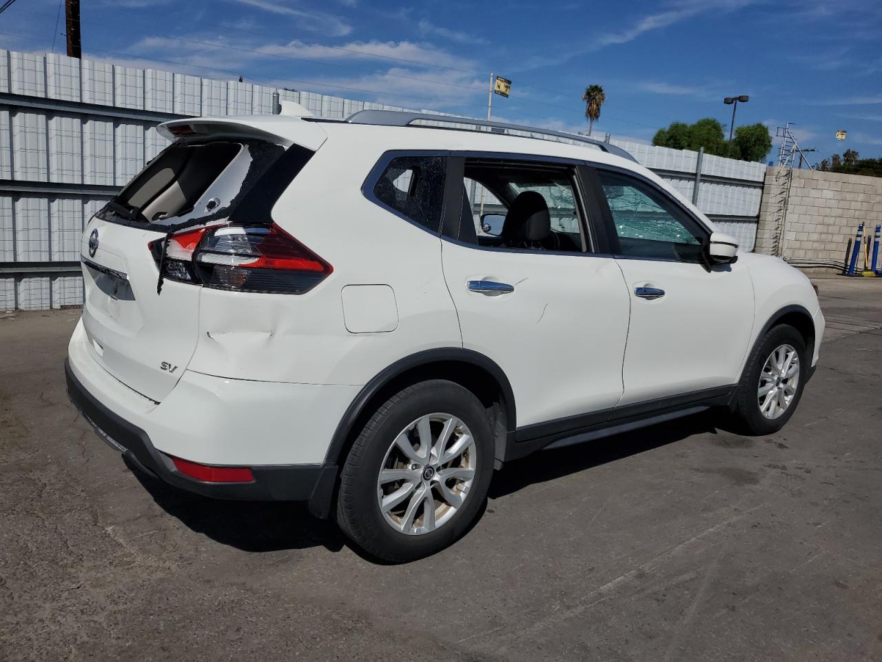 2017 Nissan Rogue VIN JN8AT2MT9HW134885 Copart auction photo, vandalism / rear end damage thumbnail 3