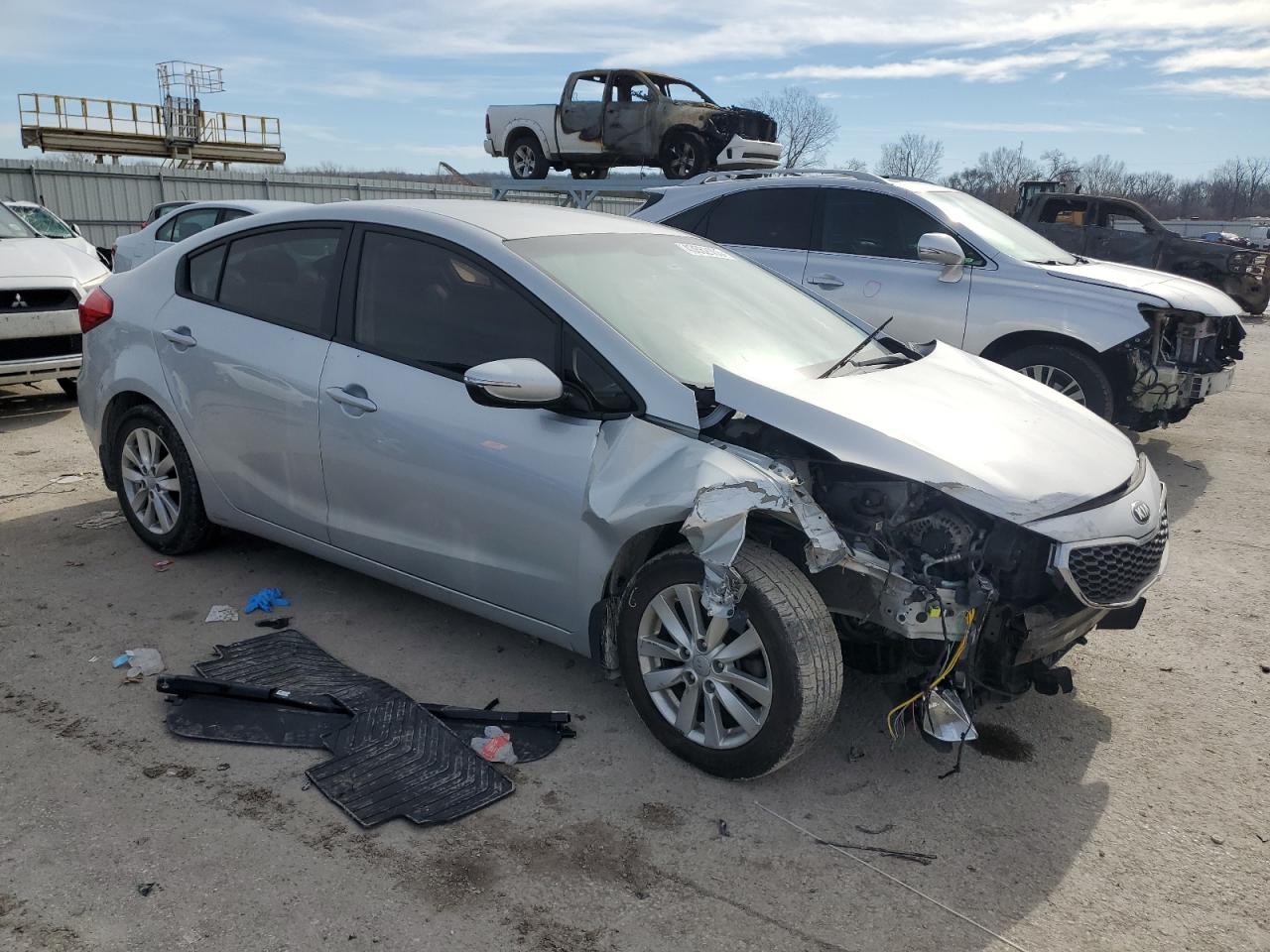 2016 KIA Forte VIN KNAFX4A66G5563645 Copart auction photo, front end damage thumbnail 4