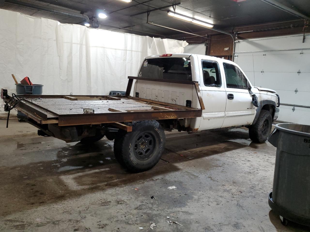 2003 Chevrolet Silverado VIN 1GCEK19Z13Z280955 Copart auction photo, all over damage thumbnail 3
