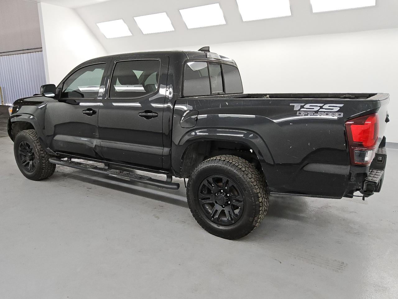 2021 Toyota Tacoma VIN 5TFAX5GN9MX192692 Copart auction photo, front end damage thumbnail 2