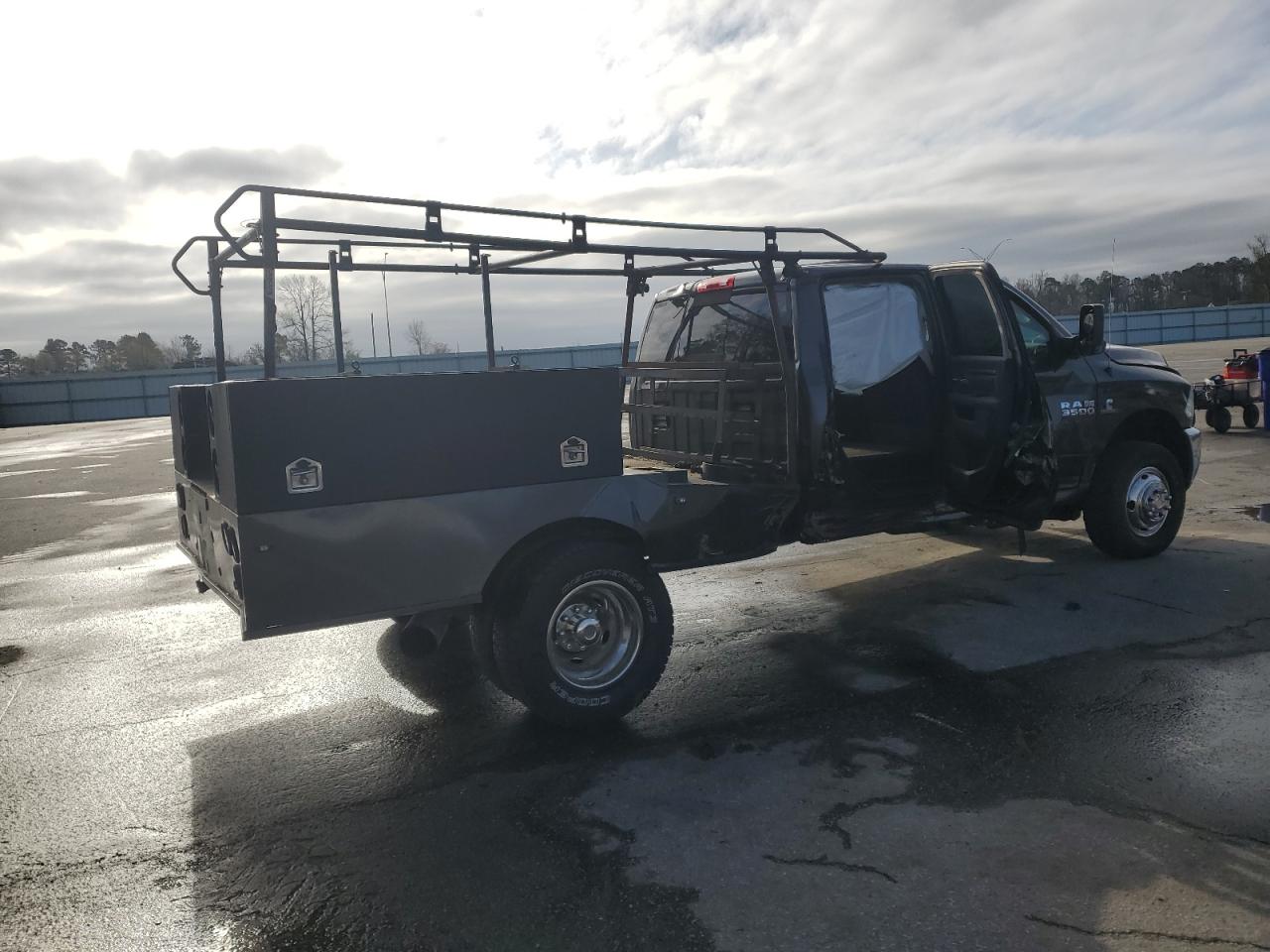 2018 RAM 3500 VIN 3C63RRHL7JG292613 Copart auction photo, side damage thumbnail 3