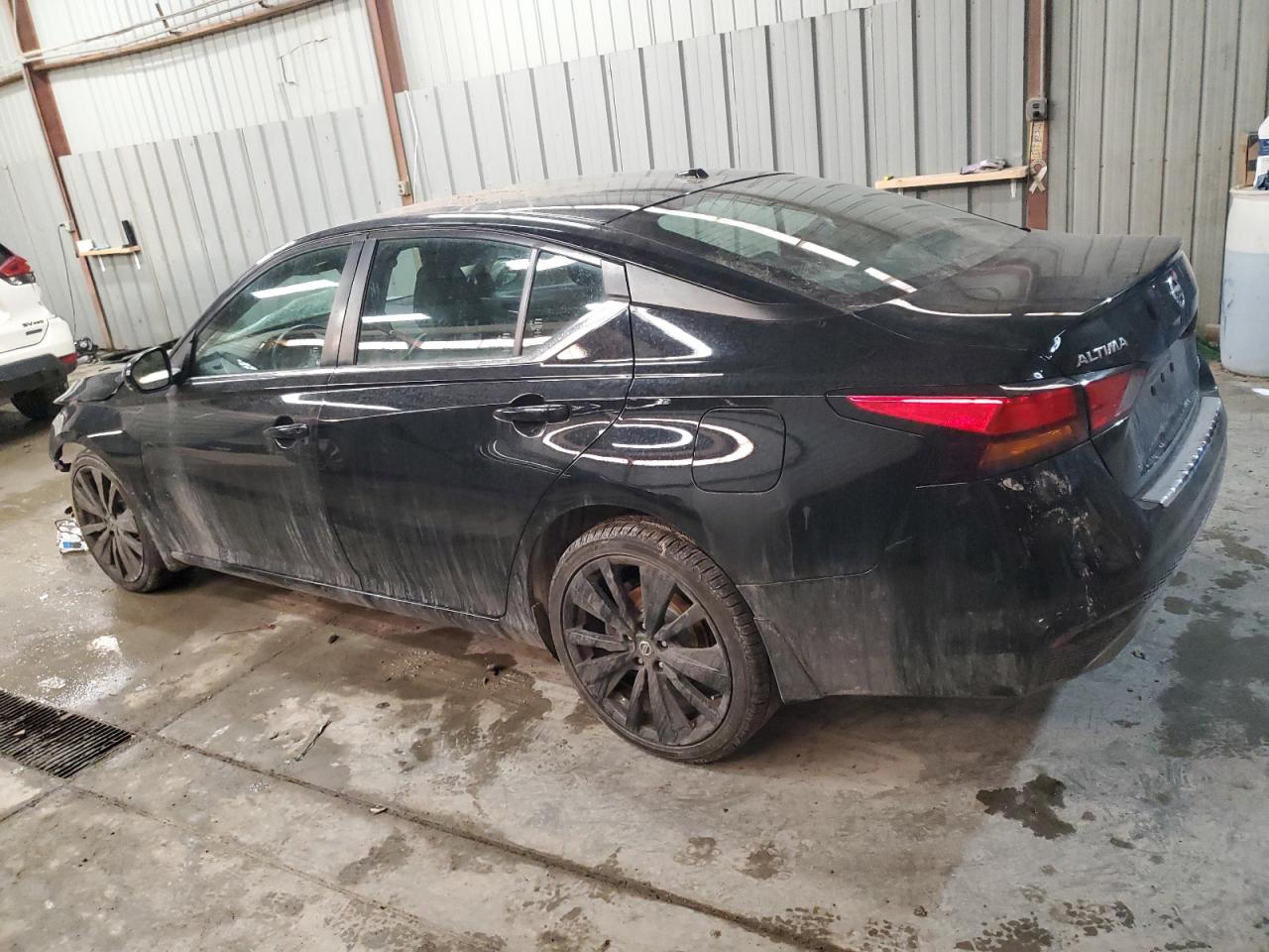 2020 Nissan Altima VIN 1N4BL4CWXLN323895 Copart auction photo, front end damage thumbnail 2