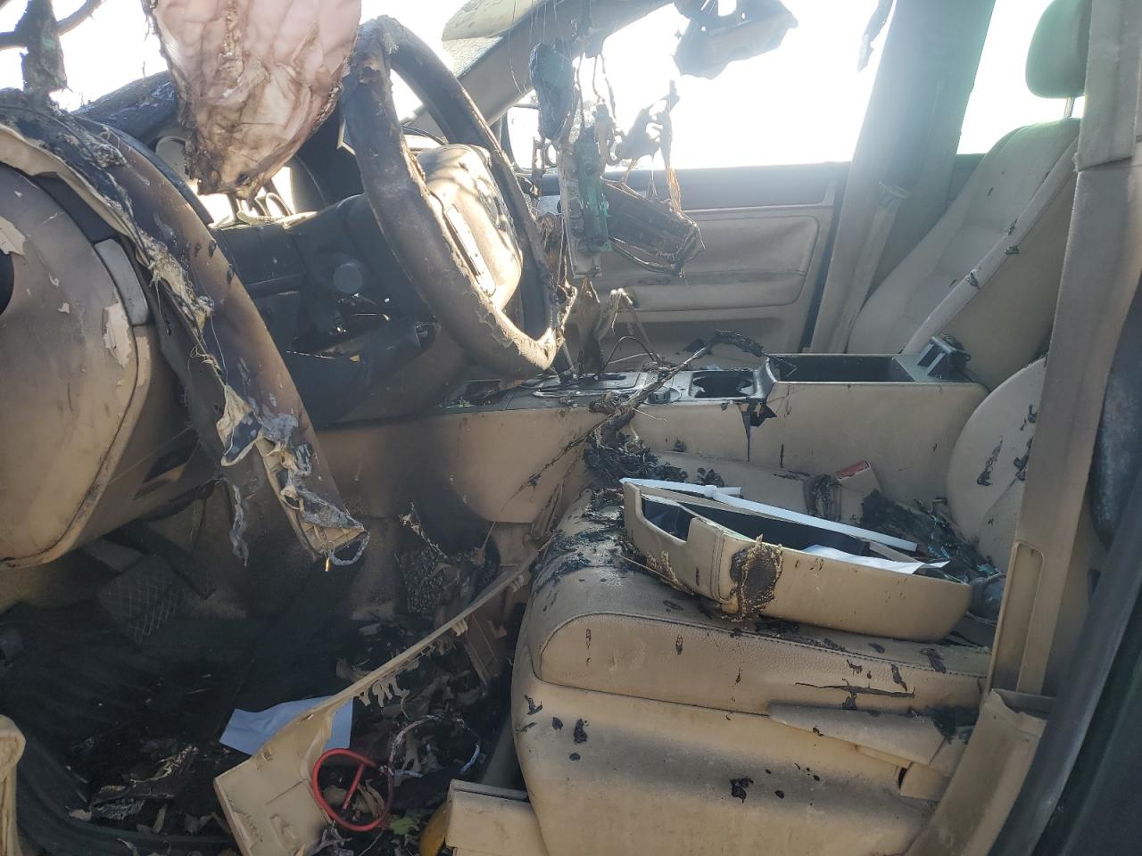 2005 Volkswagen Touareg VIN WVGBG77L25D017312 Copart auction photo, burn / burn - interior damage thumbnail 7