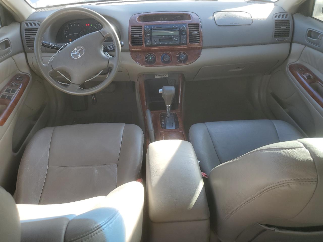 2004 Toyota Camry VIN JTDBE32K140261945 Copart auction photo, rear end damage thumbnail 8