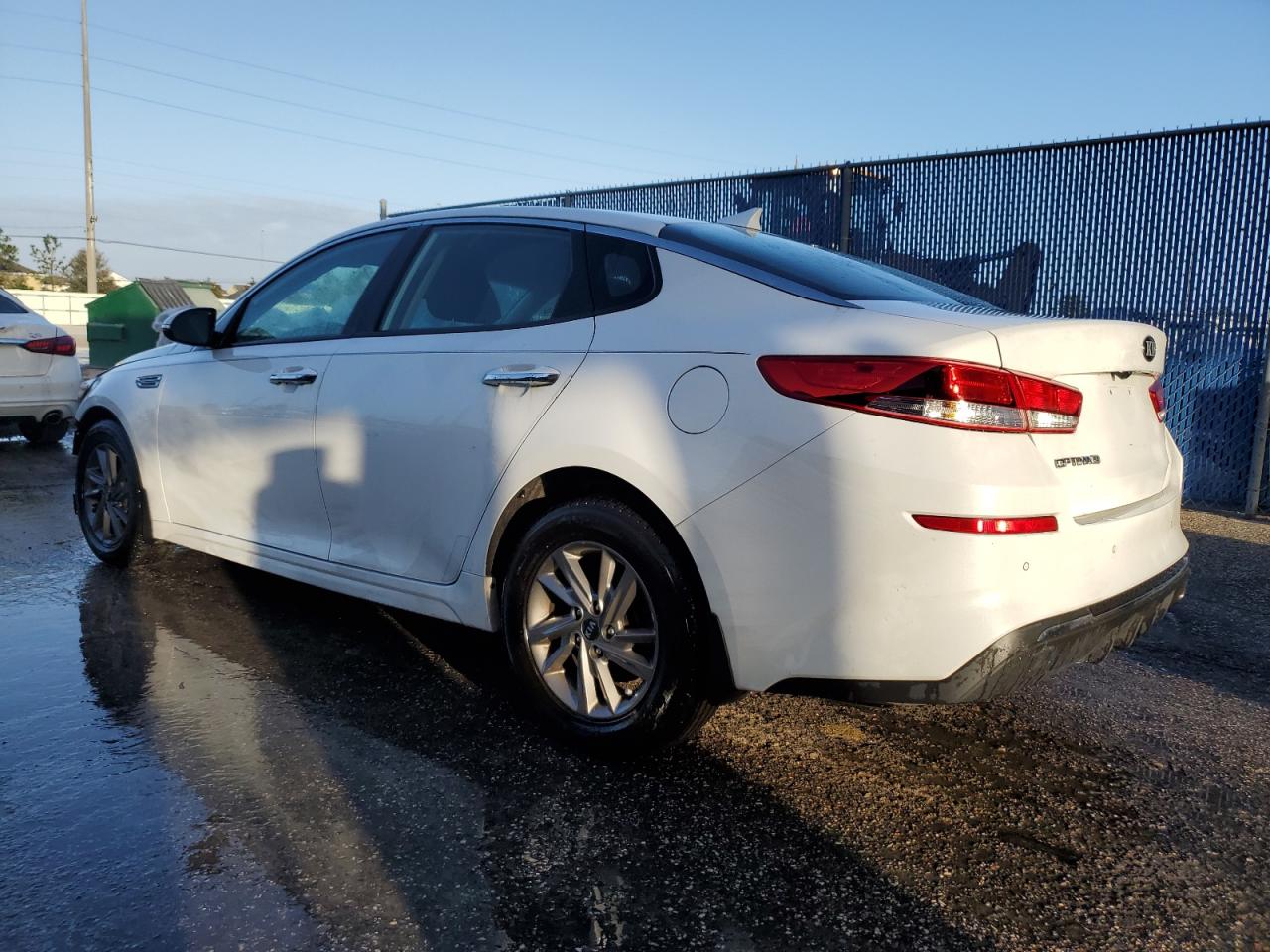 2020 KIA Optima VIN 5XXGT4L3XLG420726 Copart auction photo, front end damage thumbnail 2