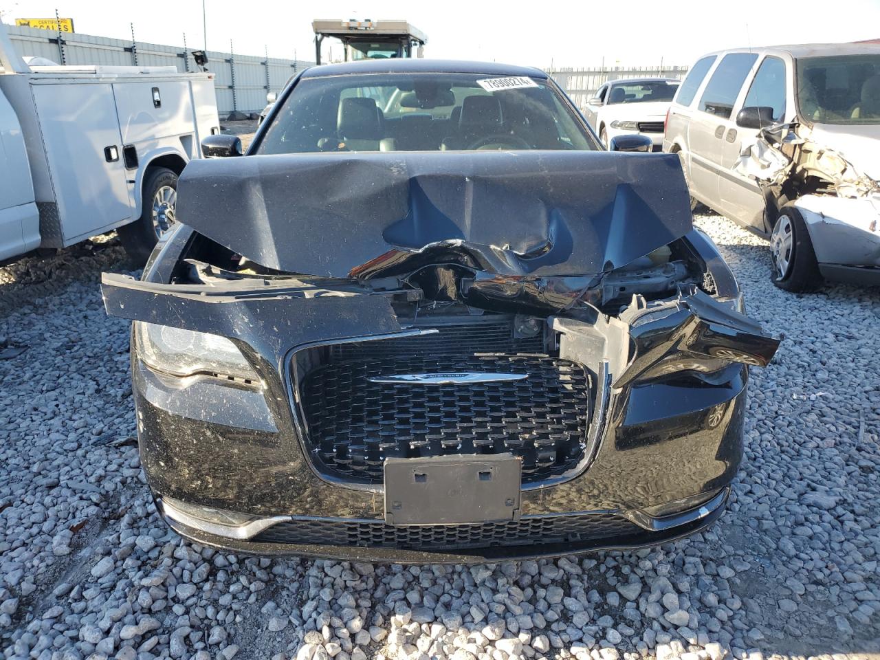 2015 Chrysler 300 VIN 2C3CCAGG5FH876391 Copart auction photo, front end damage thumbnail 5