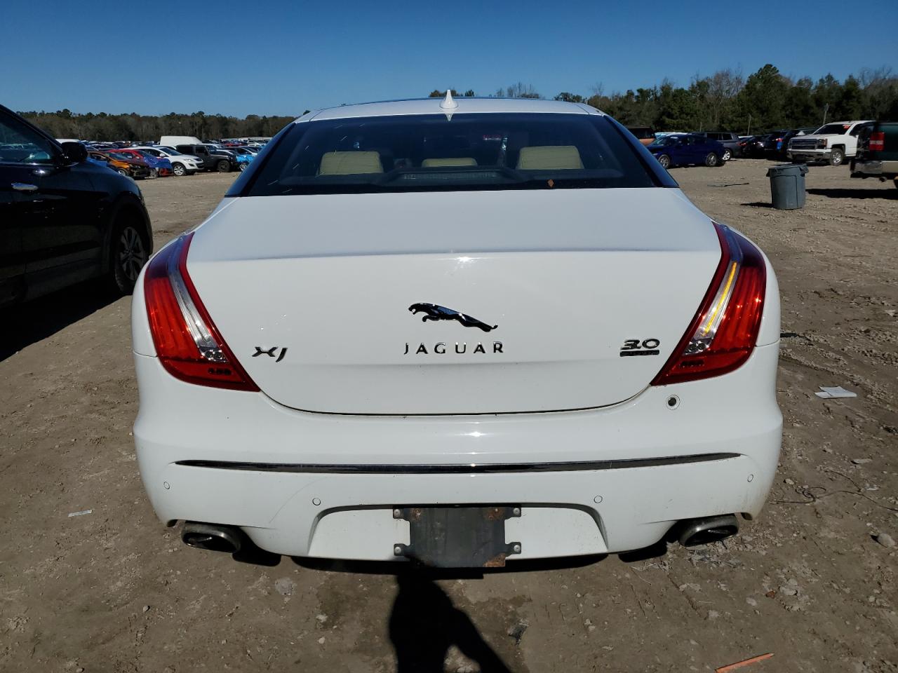 2013 Jaguar XJ VIN SAJWJ1CD3D8V48059 Copart auction photo, front end damage thumbnail 6