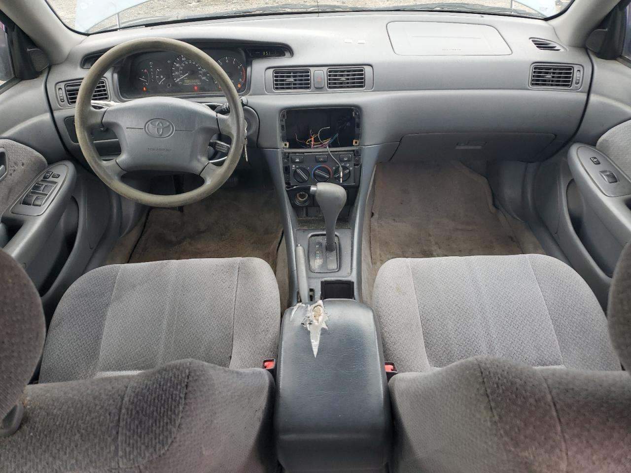 2000 Toyota Camry VIN JT2BG22K7Y0509084 Copart auction photo, rear end / side damage thumbnail 8