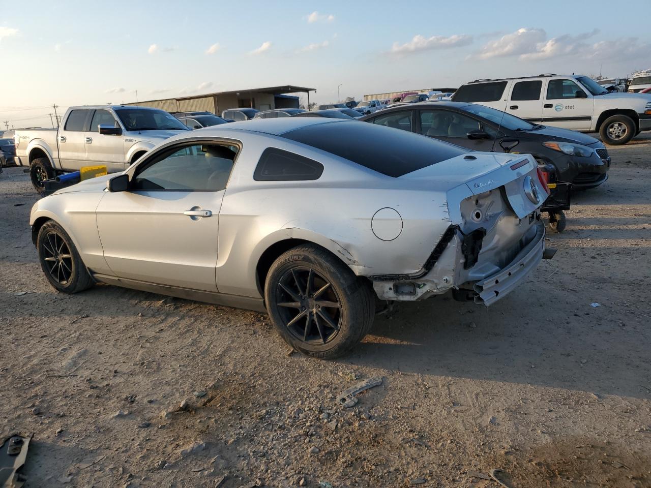 2010 Ford Mustang VIN 1ZVBP8AN3A5106201 Copart auction photo, front end / rear end damage thumbnail 2